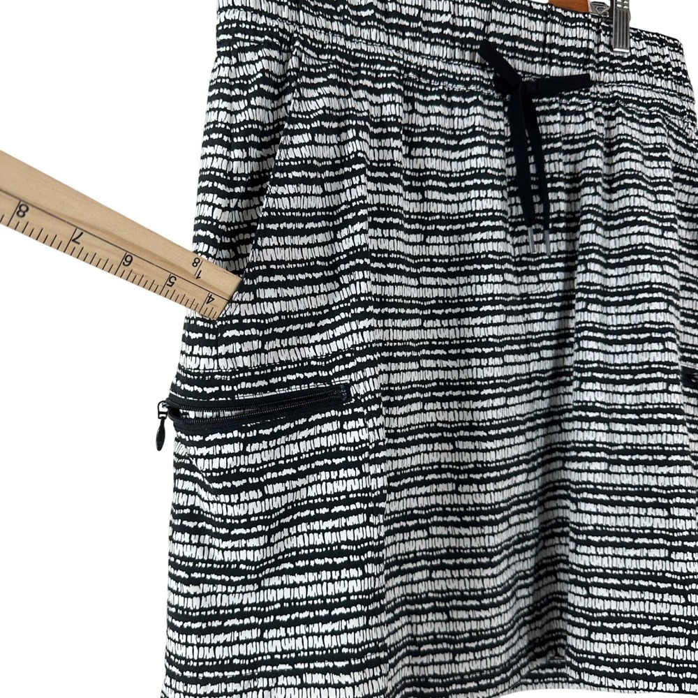 T by Talbots Womens MP Black White Striped Athletic Skort Cargo Pockets - Picture 5 of 10